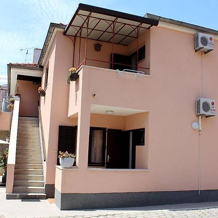 Apartments Garden Ровин Екстериор снимка