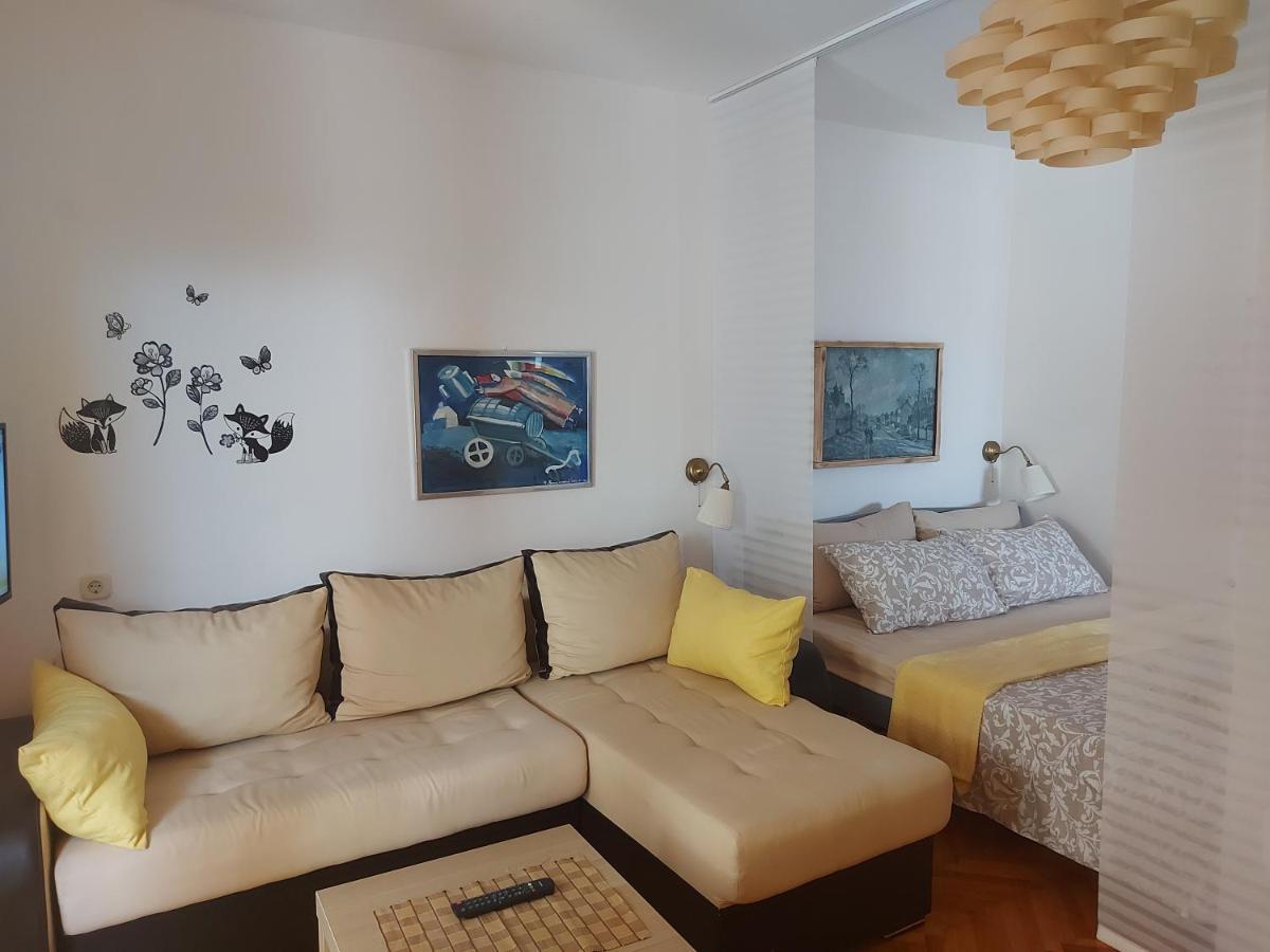 Apartments Garden Ровин Екстериор снимка