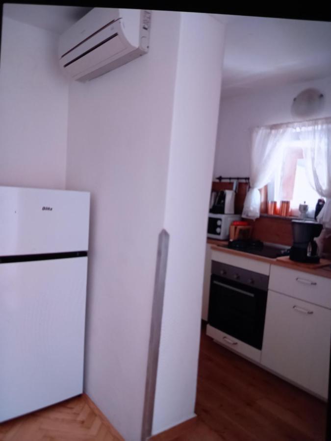 Apartments Garden Ровин Екстериор снимка