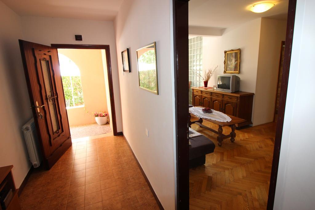 Apartments Garden Ровин Екстериор снимка